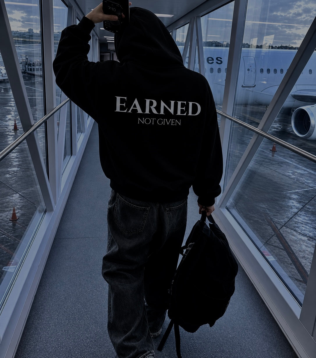 Iconic Hoodie Black